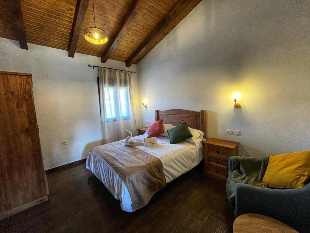 Apartamentos Dona Jimena Del Ambroz 4 Estrellas Complejo Unico En El Centro Del Pueblo - Piscina Ya Abierta Hervás Dış mekan fotoğraf