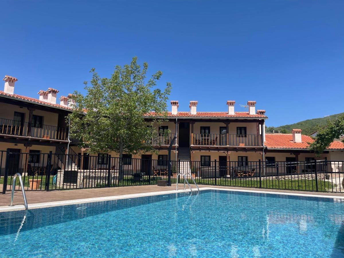 Apartamentos Dona Jimena Del Ambroz 4 Estrellas Complejo Unico En El Centro Del Pueblo - Piscina Ya Abierta Hervás Dış mekan fotoğraf