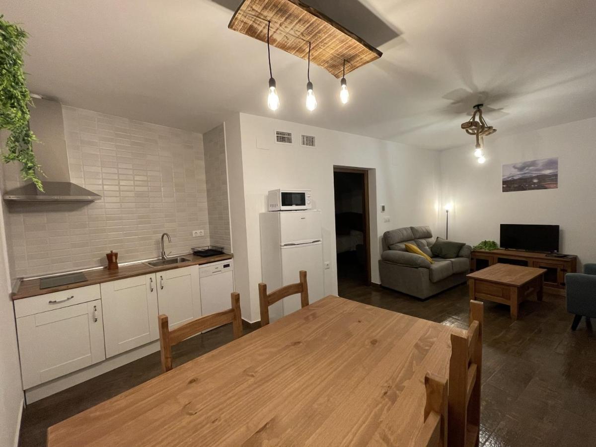 Apartamentos Dona Jimena Del Ambroz 4 Estrellas Complejo Unico En El Centro Del Pueblo - Piscina Ya Abierta Hervás Dış mekan fotoğraf