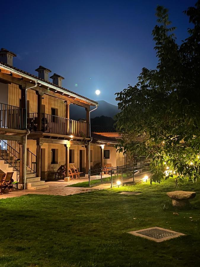 Apartamentos Dona Jimena Del Ambroz 4 Estrellas Complejo Unico En El Centro Del Pueblo - Piscina Ya Abierta Hervás Dış mekan fotoğraf