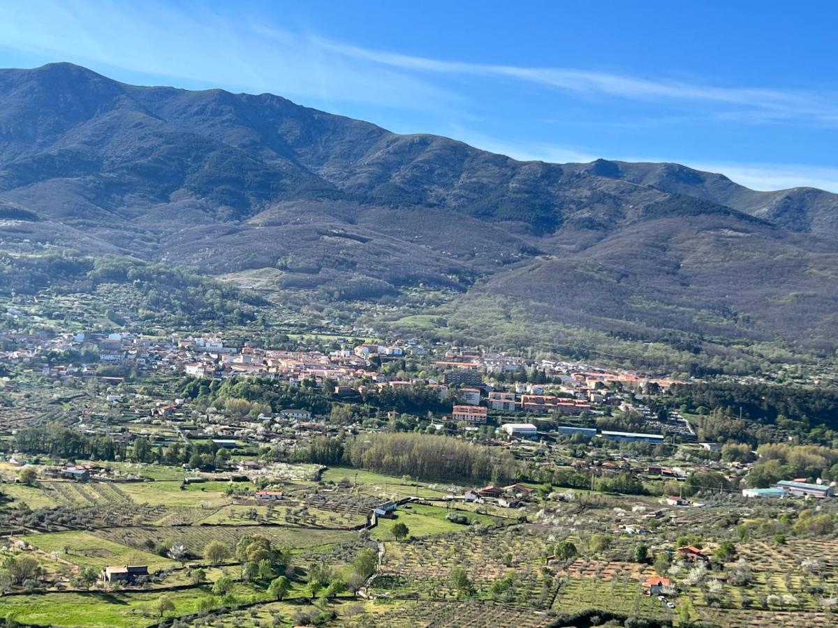 Apartamentos Dona Jimena Del Ambroz 4 Estrellas Complejo Unico En El Centro Del Pueblo - Piscina Ya Abierta Hervás Dış mekan fotoğraf